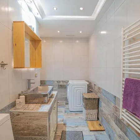 Holidays House Apartment