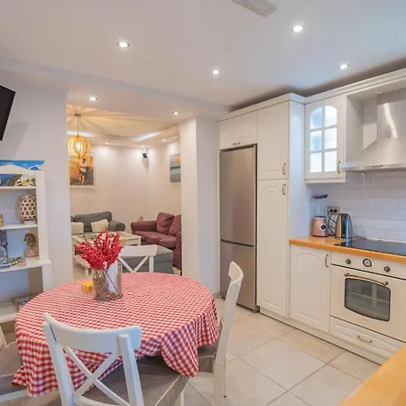 Holidays House Apartment